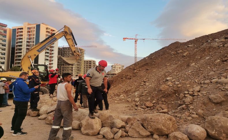 İzmir'de bir garip olay: Tüm ekipleri seferber etti, gerçek hayal çıktı