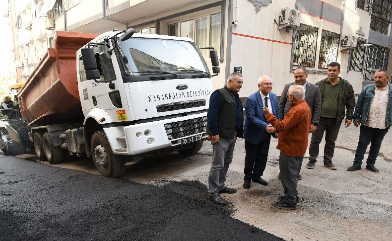 Karabağlar'da asfaltlamalar yoğun şekilde sürüyor