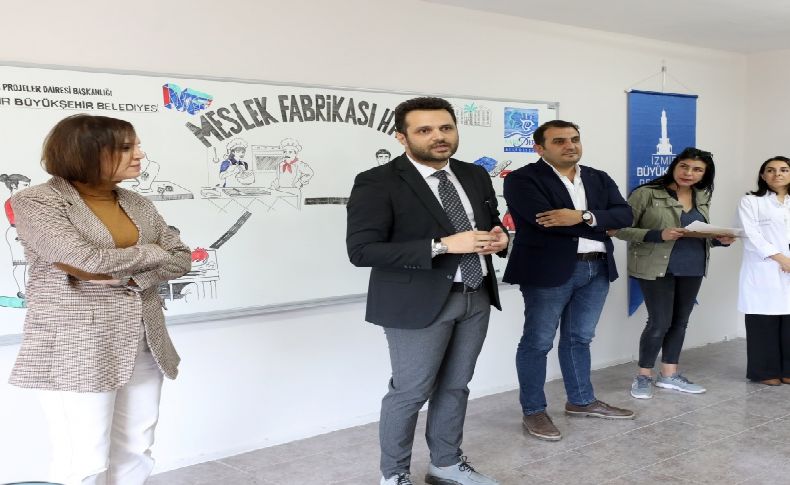 Narlıdere'nin Meslek Fabrikası’nda kursiyerler sertifikalarına kavuştu