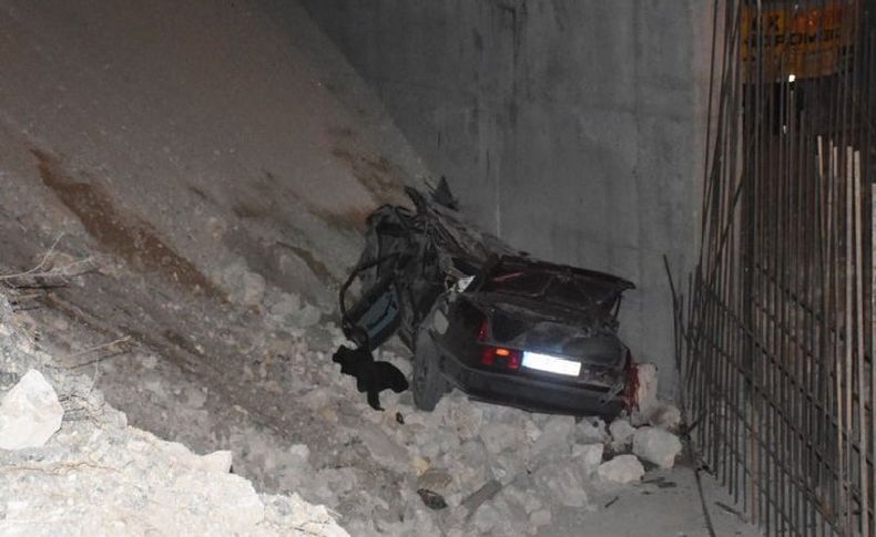Afyon'da otomobil köprü inşaatına düştü: Aynı aileden 4 kişi öldü