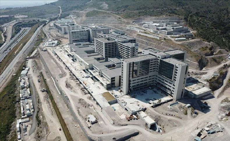 CHP'li Arslan’dan ‘Şehir Hastanesi’ tepkisi: İsraf ve şatafattan vazgeçin!