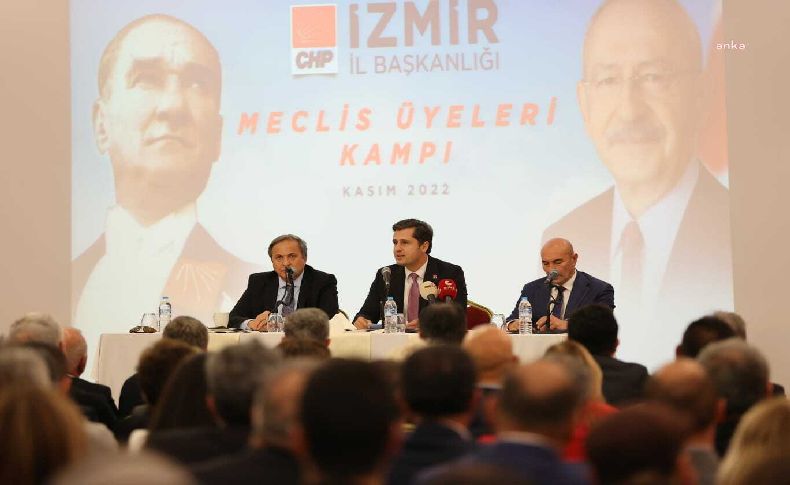 CHP'nin İzmir'deki 'Meclis Üyeleri Kampı'nın sonuç bildirgesi açıklandı: Topyekûn mücadele vurgusu