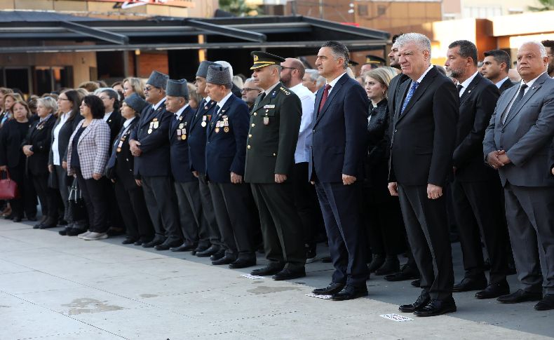 Narlıdere 10 Kasım'da tek yürek Ata'sını andı