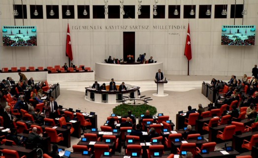 AK Parti ve MHP'nin başörtüsü teklifi TBMM'ye sunuldu