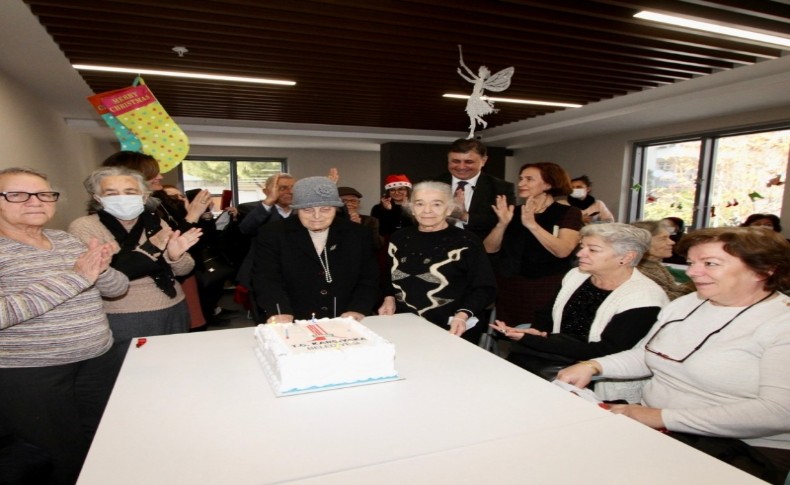 Alzheimer Evi’nde yılbaşı eğlencesi