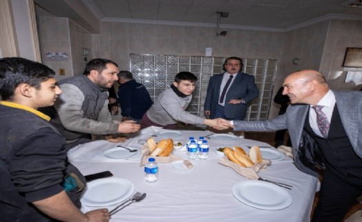 Tunç Soyer 3. Sanayi Sitesi’nde esnafla kuru fasulye yedi