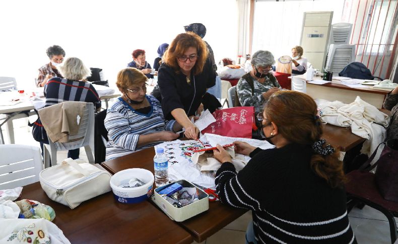 Bayraklı Belediyesinden 51 branşta kurs imkanı