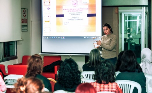 Bayraklı’da öğrencilere sağlıklı yaşam semineri