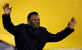 Brezilyalı efsane futbolcu Pele hayatını kaybetti