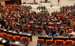CHP milletvekilleri, Bakan Yanık’ı TBMM'de istifaya davet etti