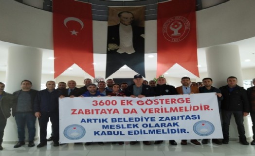 CHP’li Sertel zabıtaları dinledi