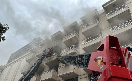 Çırağan Sarayı'ndaki yangın kontrol altında