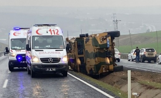 Diyarbakır'da zırhlı askeri araç devrildi: 6 yaralı