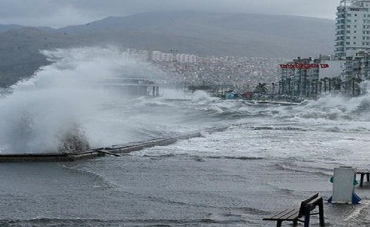 Ege Denizi'nde fırtına uyarısı