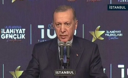 Erdoğan'dan başörtüsü için anayasa teklifi açıklaması