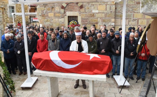 Foça'nın eski başkanlarından Ali İlçan son yolculuğuna uğurlandı