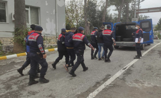 İzmir'de aranan 26 kişi yakalandı!