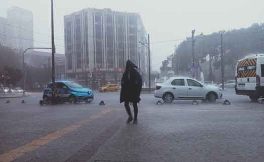 İzmir'de kuvvetli yağış uyarısı!