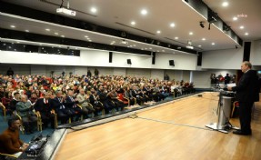 İzmir'de 'Kuzey Makedonya'da Türkçe eğitim' paneli yapıldı