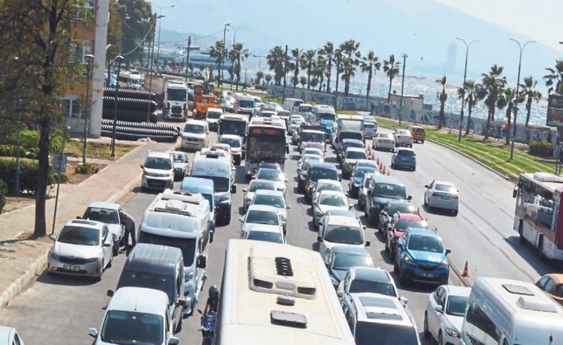 İzmir'de trafiğe kayıtlı araç sayısı belli oldu