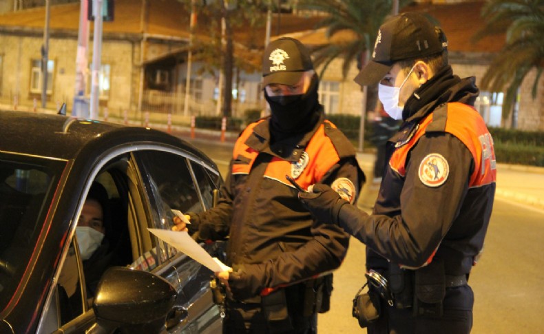İzmir'de yılbaşında 6 bin polis görev başında