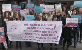İzmir'den hükümete 'okullarda öğrencilere bir öğün ücretsiz yemek verilsin' çağrısı