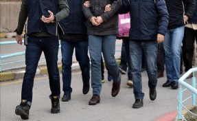 İzmir merkezli FETÖ operasyonunda 16 tutuklama
