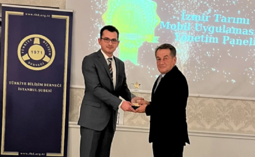 İzmir Tarımı mobil uygulaması 2022’nin en iyi projesi seçildi