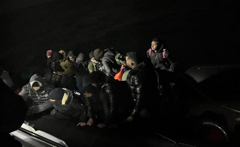 İzmir’de 42 göçmen yakalandı, 38 göçmen kurtarıldı