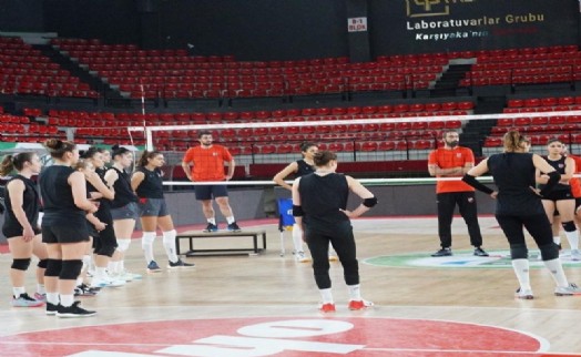 Karşıyaka Voleybol, Çanakkale Belediyespor’a konuk oluyor