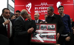 Kılıçdaroğlu, Kayseri’de 'ülkücü kanaat önderleri' ile bir araya geldi
