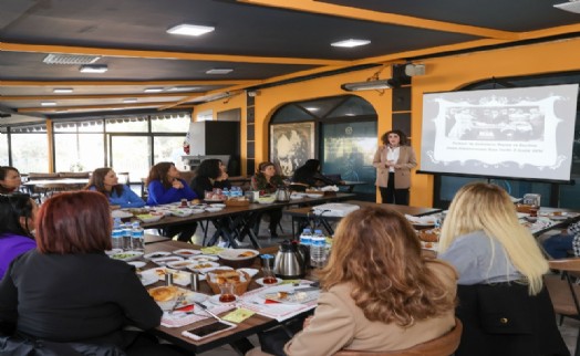 Seçme ve seçilme hakkı Bucalı kadınlar tarafından kutlandı