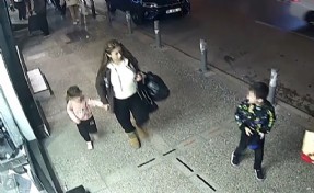 Anne-çocuk görünümlü hırsızlar telefoncu dükkanlarını mesken tuttu