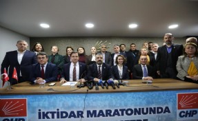 CHP İzmir'de devir teslim yapıldı! Aslanoğlu'ndan Yücel'e başarı, Soyer'e övgü