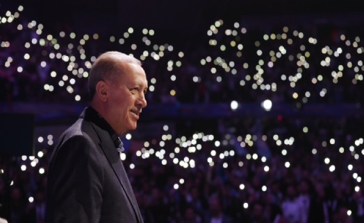 Cumhurbaşkanı Erdoğan, AK Gençlik İzmir’e seslendi: İzmir sizlerle gurur duyuyoruz, sizlerin yanındayım