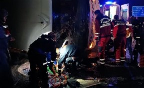 Diyarbakır'da yolcu otobüsü devrildi: 5 ölü, 22 yaralı