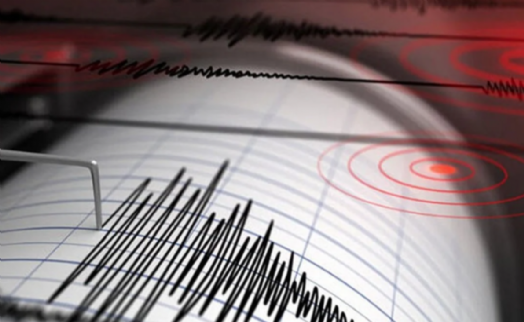 İzmir'de deprem