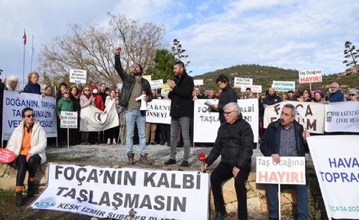 Foça'da doğa ve tarih talanına karşı herkes ayakta! 'Gözünüzü taş doyursun'