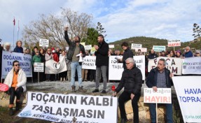 Foça'da doğa ve tarih talanına karşı herkes ayakta! 'Gözünüzü taş doyursun'