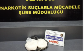 İzmir'de 2 kilogram metamfetamin ele geçirildi