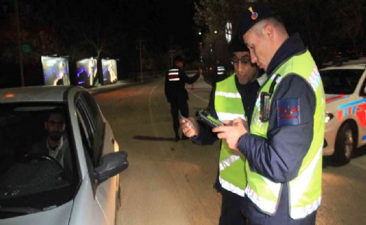 İzmir’de jandarmadan yılbaşına özel sıkı denetim