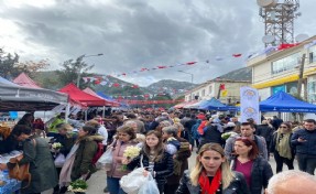 Kokuyu duyan Karaburun’a akın etti