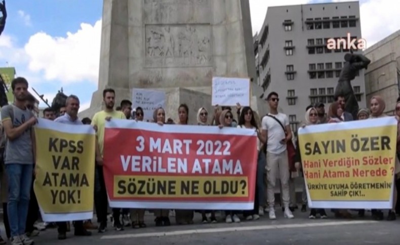 Öğretmen adayları, “100 bin atama” talebiyle Ankara’da eylem yaptı