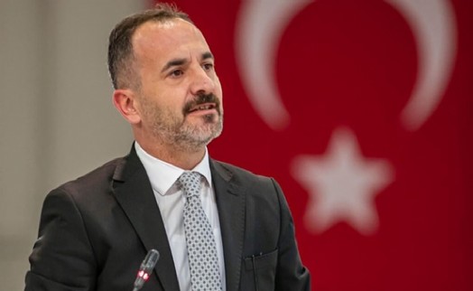 AK Partili Hızal'dan Soyer'e ihale tepkisi: İzmirliler adına 'hayırlı işler' diliyoruz