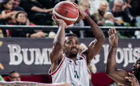 Pınar Karşıyakalı Errick McCollum zirvede