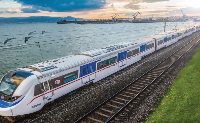 TCDD'den iZBAN hattı için uyarı: 25 bin volt gerilim