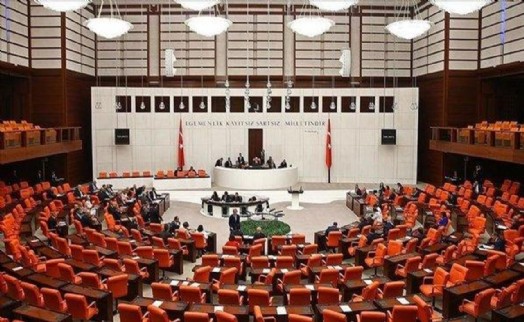 10 ilde 3 ay süreyle OHAL ilan edilmesi TBMM'de kabul edildi