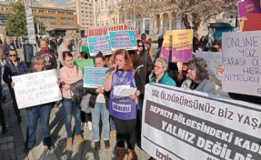 İzmirli kadınlardan hükümete 'deprem' protestosu