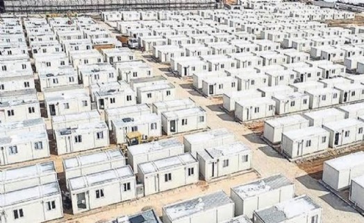 Depremzedelerin barınma ihtiyacına Kınık'tan yardım eli