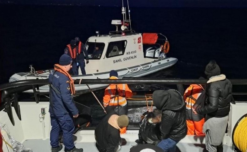 İzmir açıklarında 45 göçmen kurtarıldı